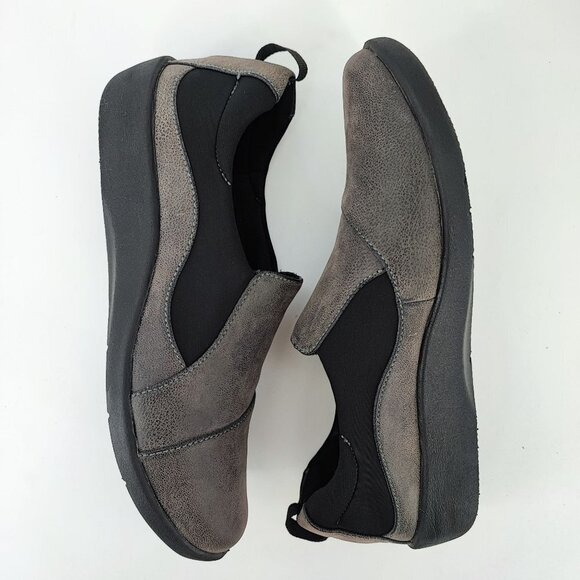 Cloudsteppers by Clarks Women's Dark Gray Suede Sneaker Size 7.5 - Picture 5 of 7